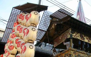 山鉾屋根覆い.jpg